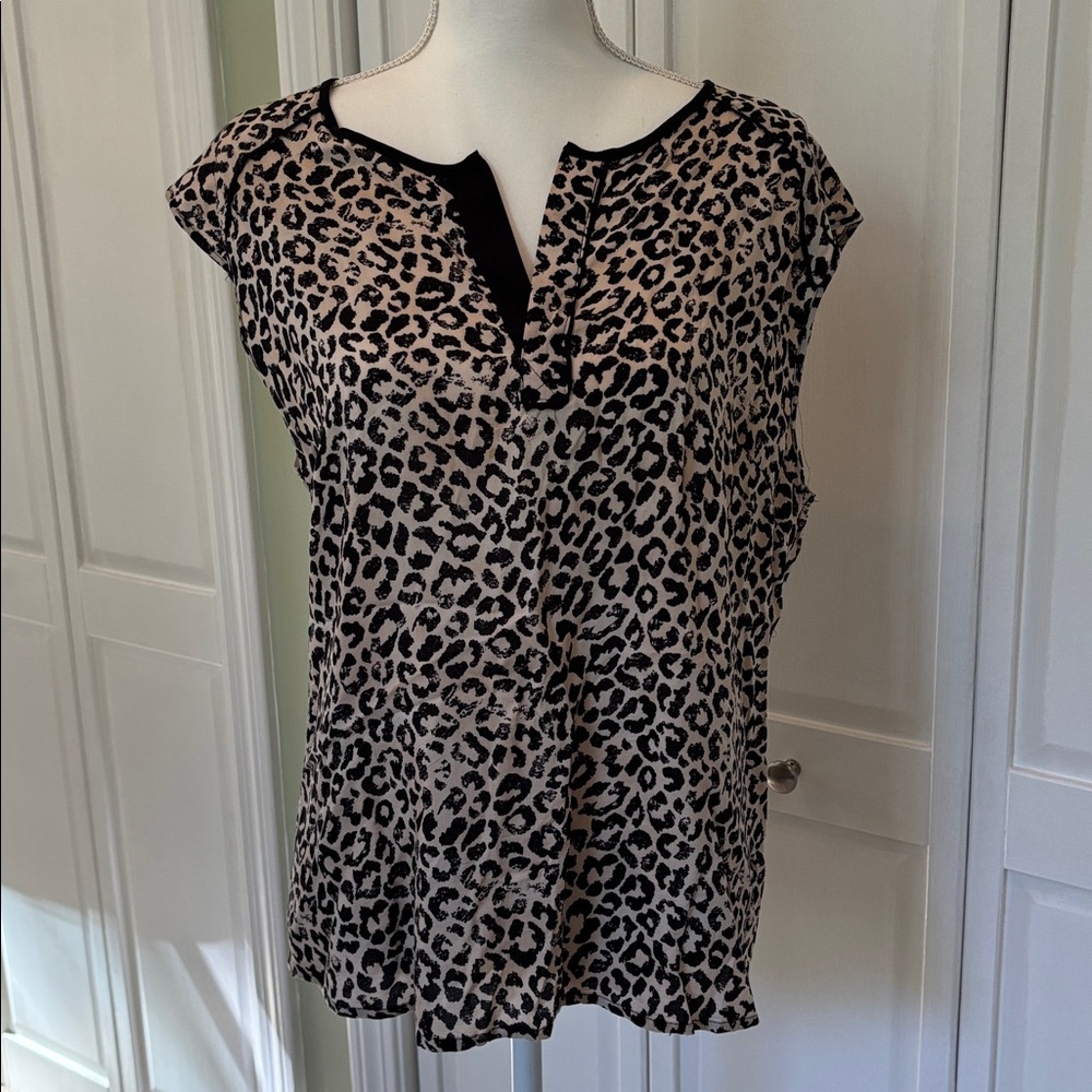 Cynthia Rowley Black and Tan Cap Sleeve Blouse